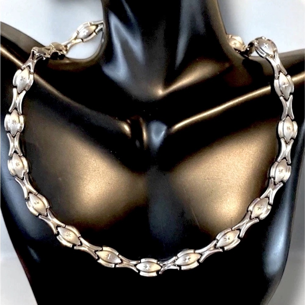 STUNNING Estate 14K White Gold Fancy 9mm Wide Collar 17” Necklace!